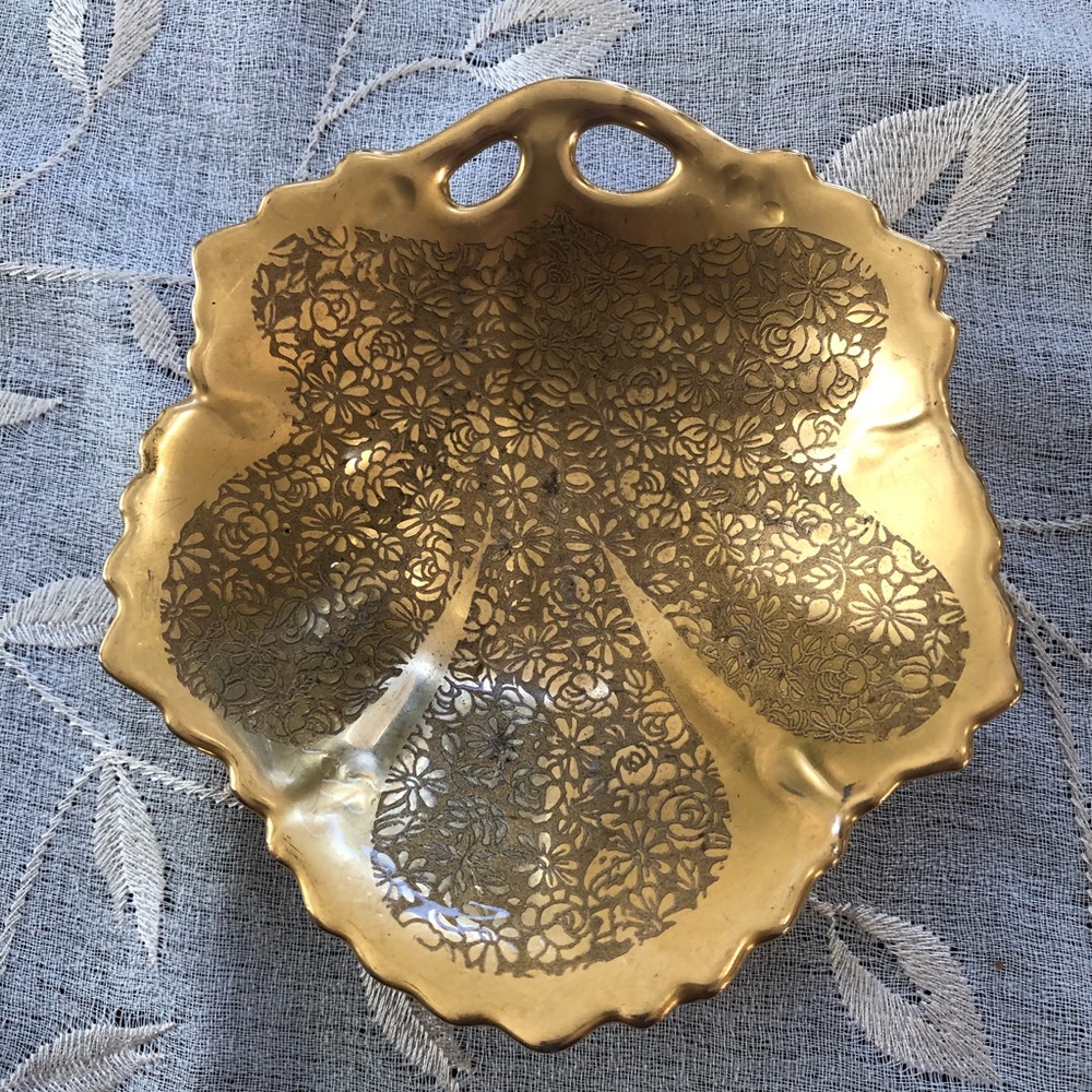 Vintage Victoria Gold Collectible Maple Leaf Dish